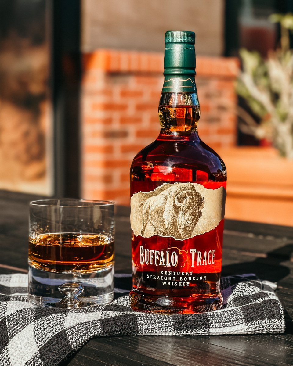 buffalo trace kentucky straight bourbon whiskey