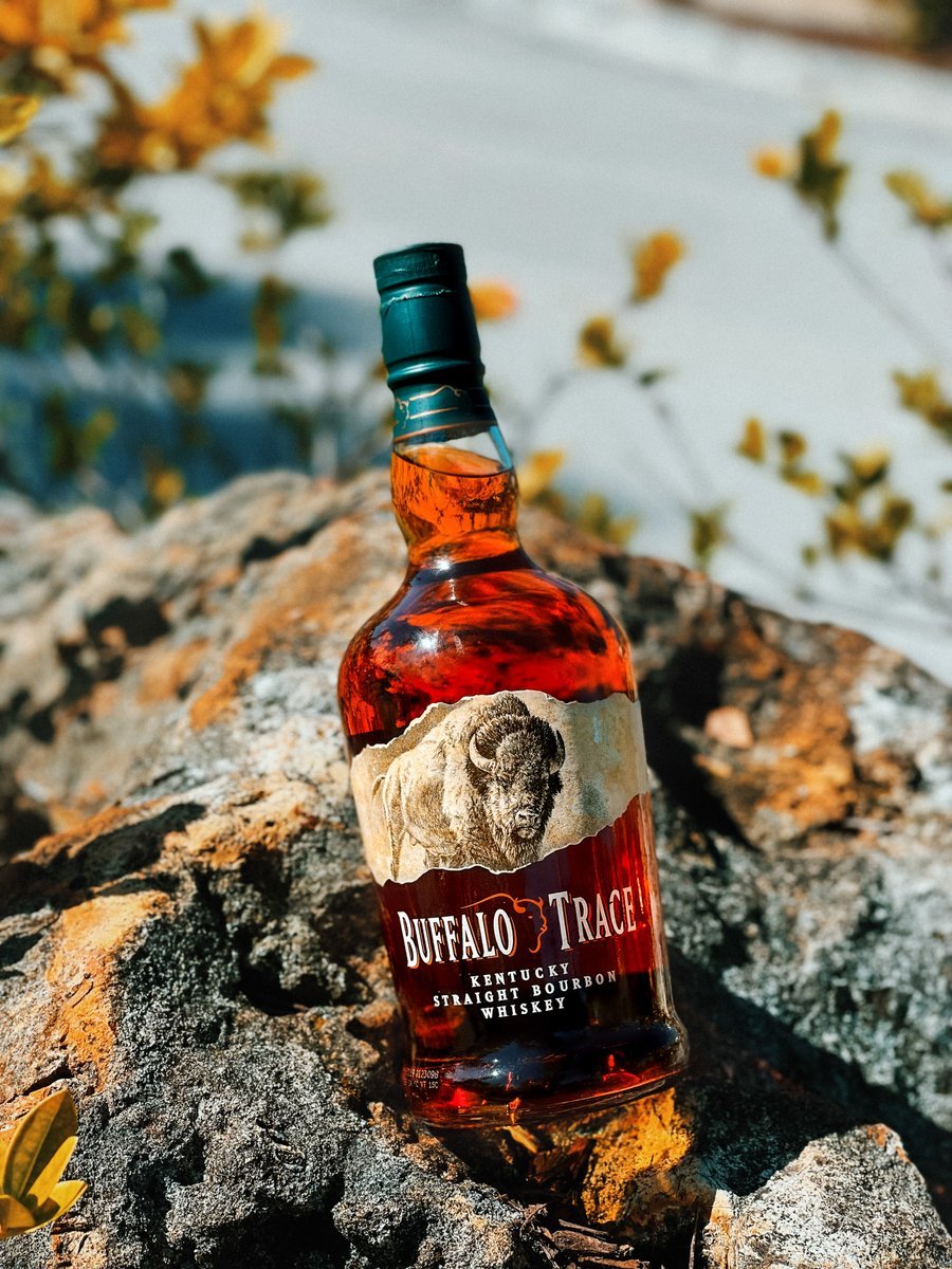 buffalo trace kentucky straight bourbon whiskey